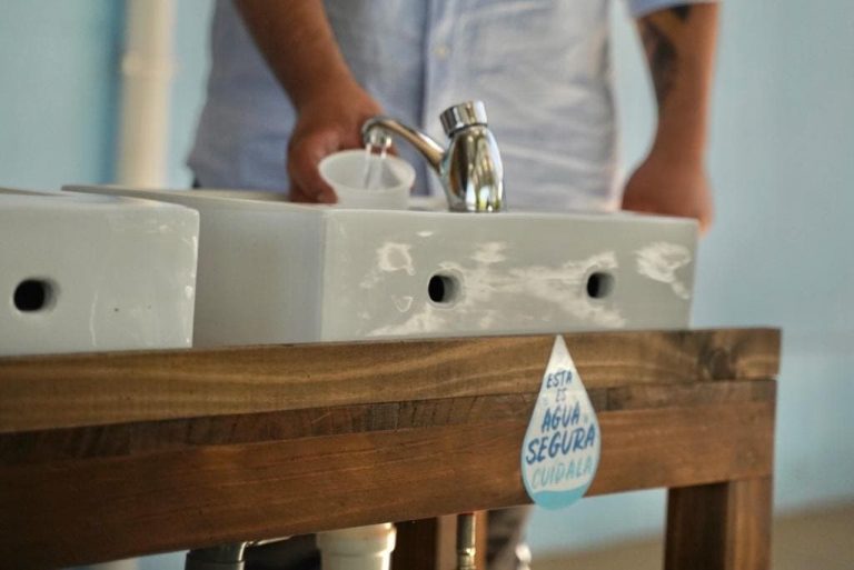 T13, 30 de octubre 2021, «Agua Segura: Proyecto de sanitización de agua llega a dos nuevas comunidades en Olmué»